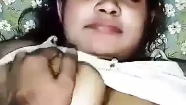 Lover presses his sleeping GF’s big boobs
