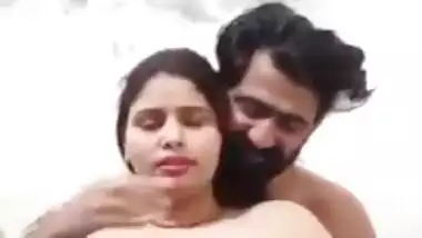 Desi XXX whore allows bearded guy to take her bra off and touch titties