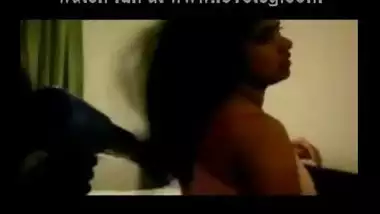 Indian Cute Wife Exposed Her Tites