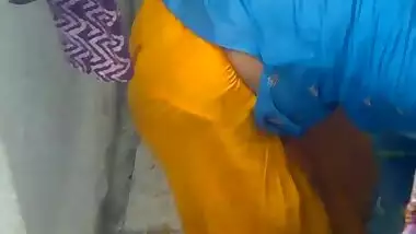 Aunty Washing House Holds - Movies.