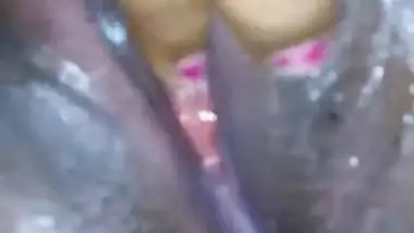 Indian Big Ass Girl Masturbating