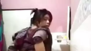 Horny Patna Girlfriend Shows Pussy & Ass To Tease Lover