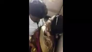 Tamil mms scandals of big boobs bhabhi doing outdoor sex in running train