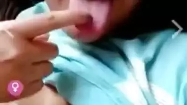 Exclusive – Sexy Look Pak Girl Showing Her Boobs And Pussy On Live Chat