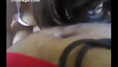Indian whore stripping herself exposing her boobs and giving head for customer