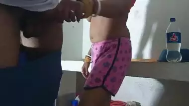 Bengali Boudi In Brother-in-law, Who Came To Give The Wedding Card, Rubbed My Pussy And Fucked It