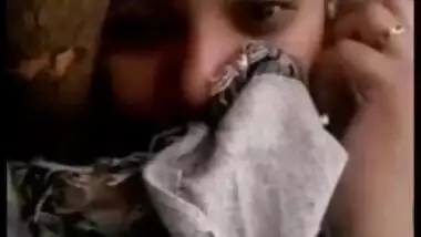 Desi love flirts with online sex fan and shows off XXX boobs for him