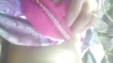 Desi bhabi outdoor