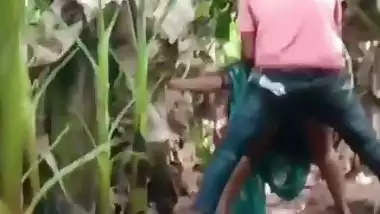 Desi outdoor sex of a Kolhapuri couple on a Banana farm