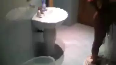 Bhabhi Caught In Shower - Movies.