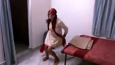 Indian masked Bhabhi is wild dancing XXX for Desi man with camera