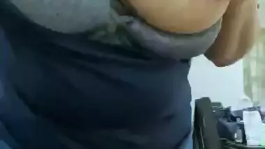 Big Boobs Desi Babe Ashrina On Cam part-2