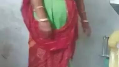 Hubby films his Desi wife when she lifts dress to show XXX pussy