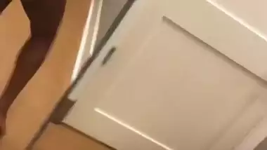 Exclusive- Sexy Nri Girl Reord Her Horny Selfie Clips For Lover