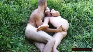 I Feed Him Berries, He Feeds Me Cum: Romantic Outdoor Pussy Rubbing With Hands And Cock
