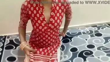 Desi Indian village bhabhi ne khula parlour officer ko Rishwat na Dene par aapni gaand marwai xxx Hd in Hindi audio