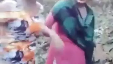 Desi Lesbian kiss for TikTok fame