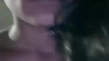 Today Exclusive- Sexy Figure Desi Girl Showing Her Nude Body On Video Call