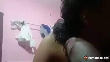 Guy’s desi xxx MMS with her stepmom sucking his dick