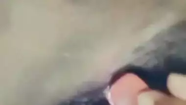 Today Exclusive-super Hot Lankan Girl Record Her Pussy Fingering Selfie Part 1