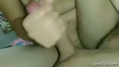 Cute Desi GF Giving Blowjob & Handjob To Her BF Even When She’s Using Her Phone