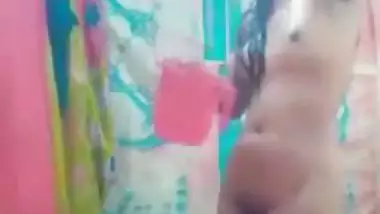 Village beauty bathing nude outdoor sex MMS