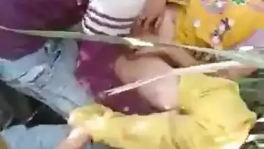 Desi village randi fucking and sucking outdoor with young guys and clear Hindi audio part 2