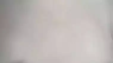 Desi Boudi with black hair does XXX porn of herself fingering her pussy