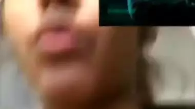 Today Exclusive- Super Hot Look Desi Girl Showing Her Boobs On Video Call