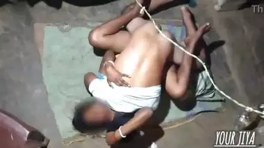 Indian girl has sex with her boyfriend