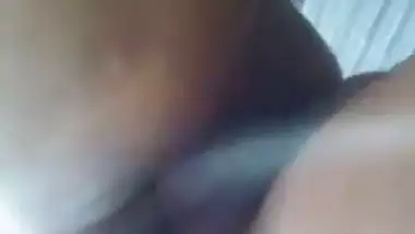 Slim Desi girl shows off tiny tits in this MMS self-made XXX video