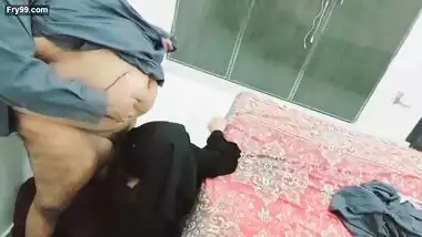 Pakistani Girl In Abaya Anal Fucked By Her Father’s Friend With Hindi Audio