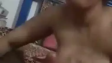 Woman gives a deep Punjabi blowjob to her lover