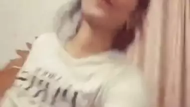 Cute girlfriend exposing nude big boobs viral selfie