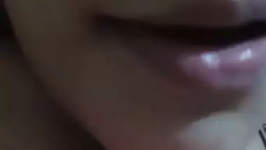 Close up selfie video of desi bhabhi showing nude body