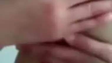 Hot Desi Girl Getting Nude