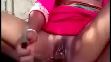 Lust of 19 years Rajasthani school girl she masturbating her pussy a agricultural tool