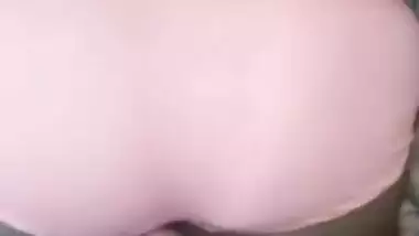 Sperm on Indian mom's back is easy to wipe in amateur sex video