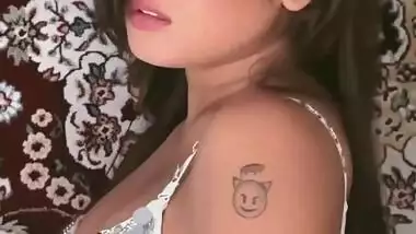 SOFIA ANSARI DESIRABLE HORNY LOOKS