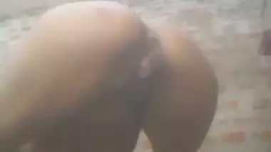 Slim Indian wife new sex mms showing her pussy