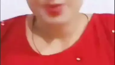 Young bhabhi stripping bra and showing boobs