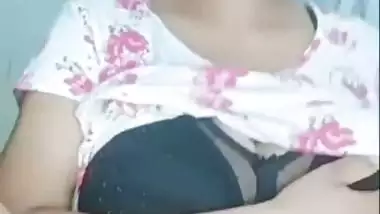 Two girls record their desi lesbian porn during a live show