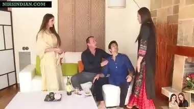 Hot Anal Threesome Sex With Devar And His Wife - Desi Bhabhi And Niks Indian