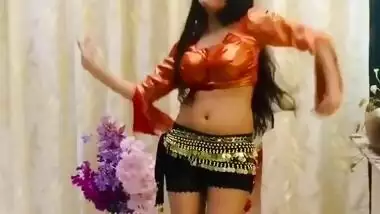 Desi Bhabi Sexy Dance