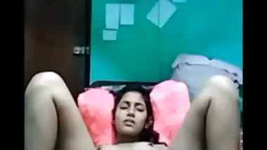 Dehati college girl spreading legs pussy show