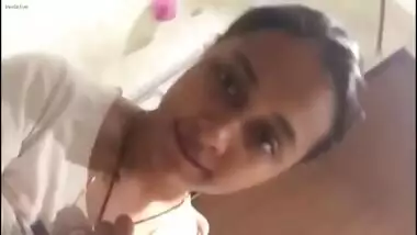 Desi Girl Showing Boob And Pussy