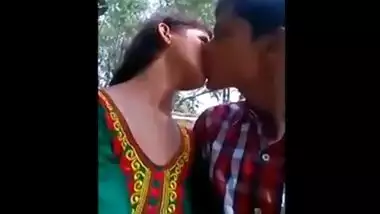 Indian teen porn video of a college couple having fun in a park