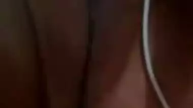 Horny Paki girl shows XXX orifice to boyfriend via video chat