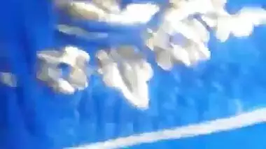 Inside car Bhabi ki chut m ungli ki or boobs dbaye and handjob too -2