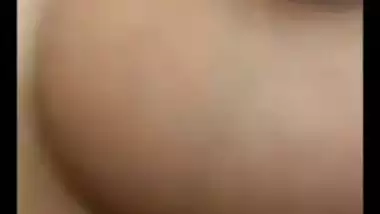 College girl on WhatsApp showing boobs viral xxx